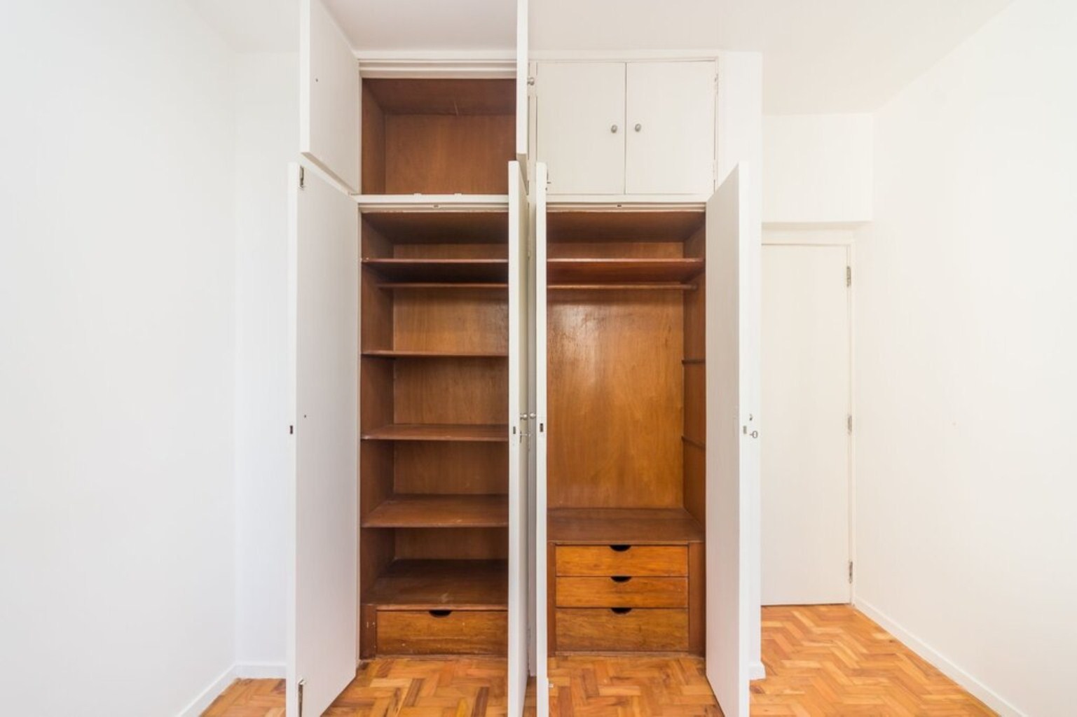 APARTAMENTO RESIDENCIAL em São Paulo - SP, Moema