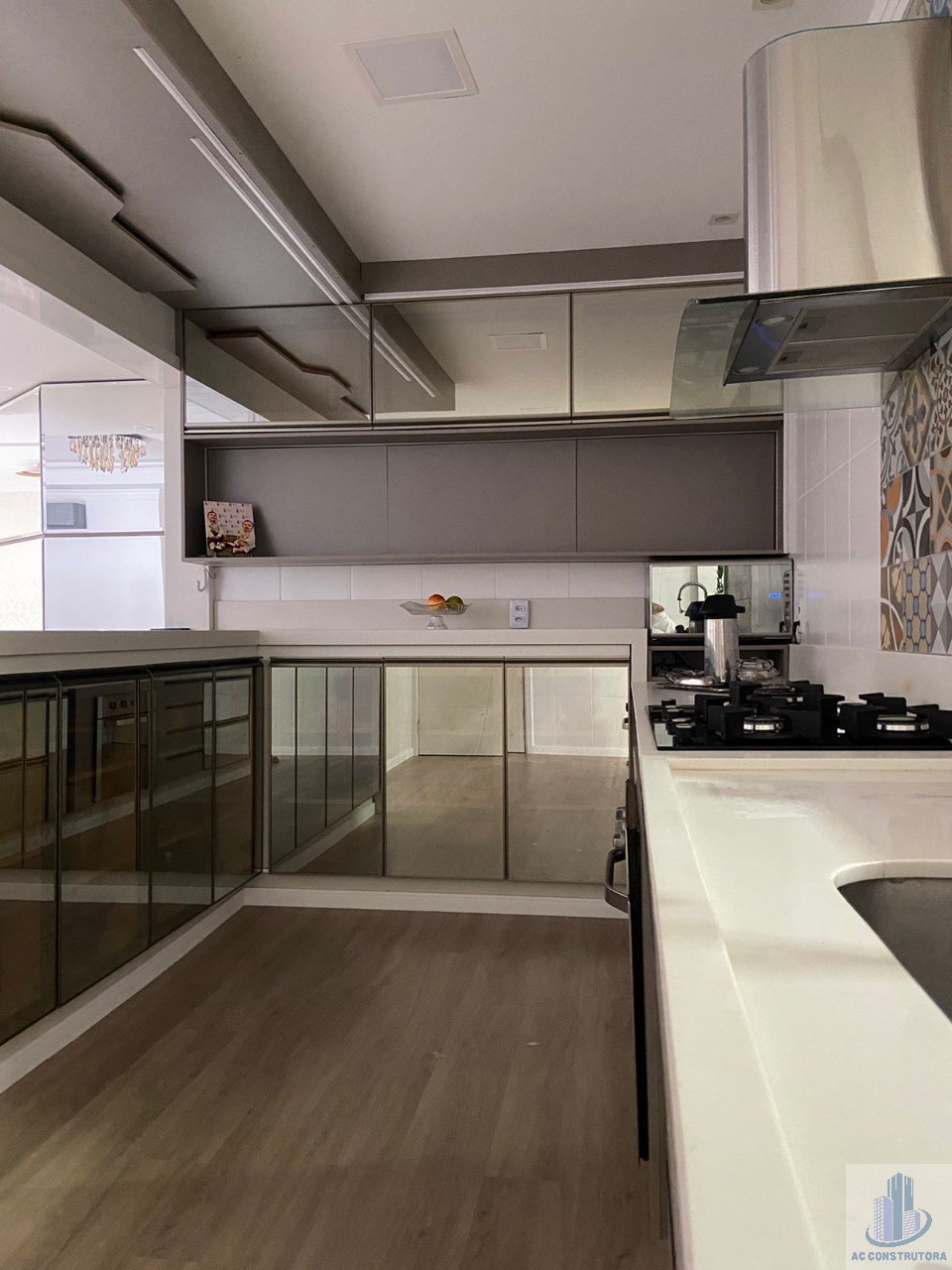 Apartamento à venda com 4 quartos, 233m² - Foto 13