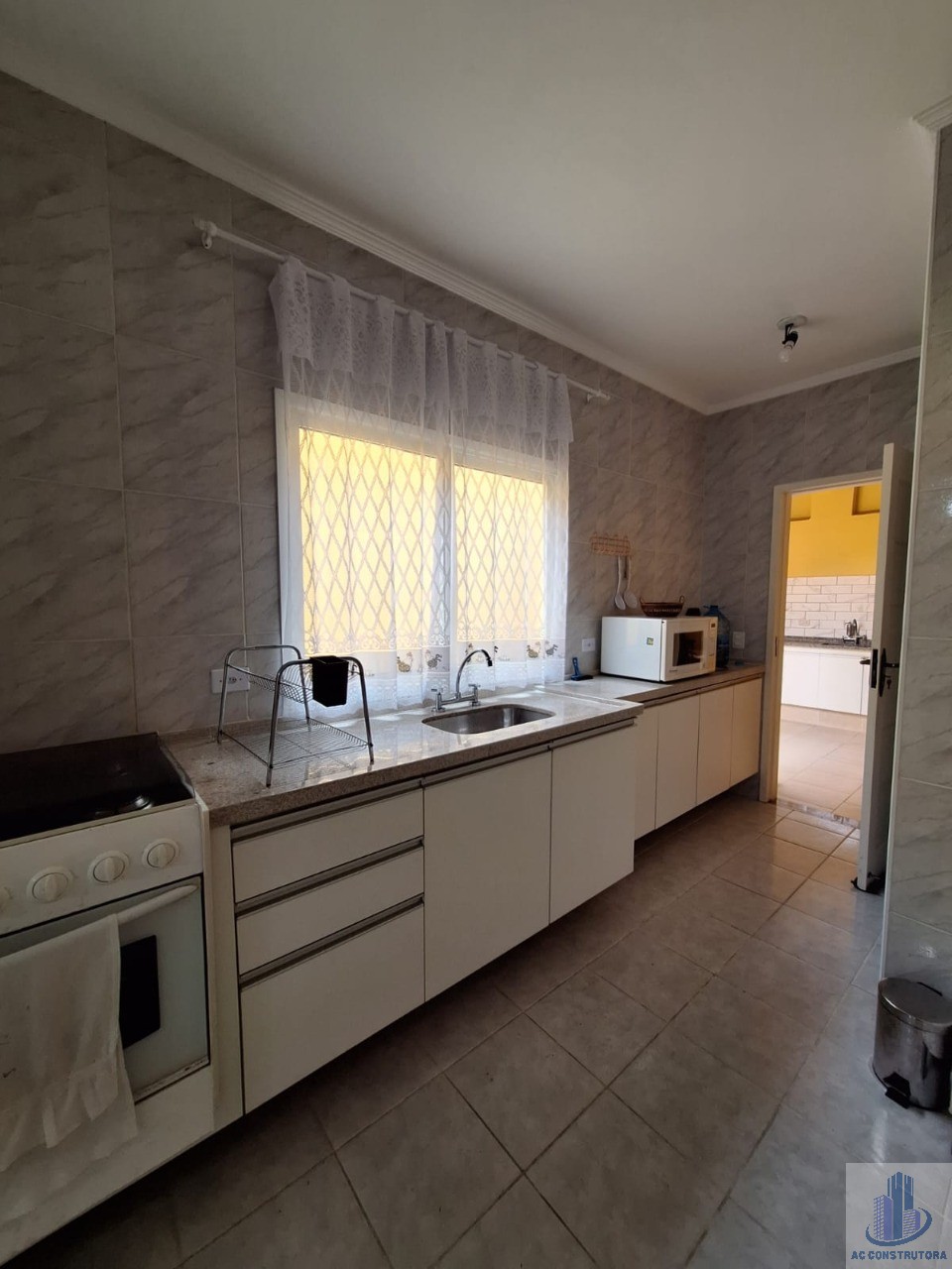 Casa, 3 quartos, 175 m² - Foto 1