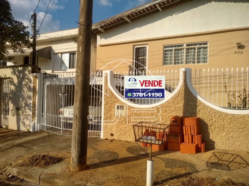 Casa a venda no Jardim Quarto Centenário em Campinas/SP.