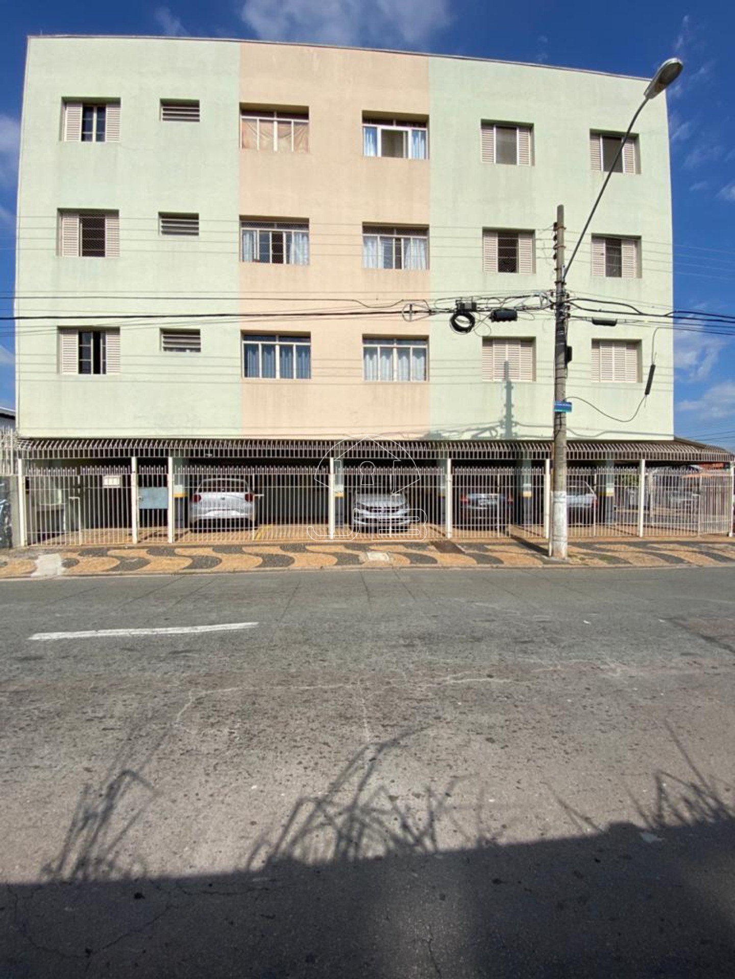Apartamento a venda no bairro Vila Industrial, Campinas, SP.