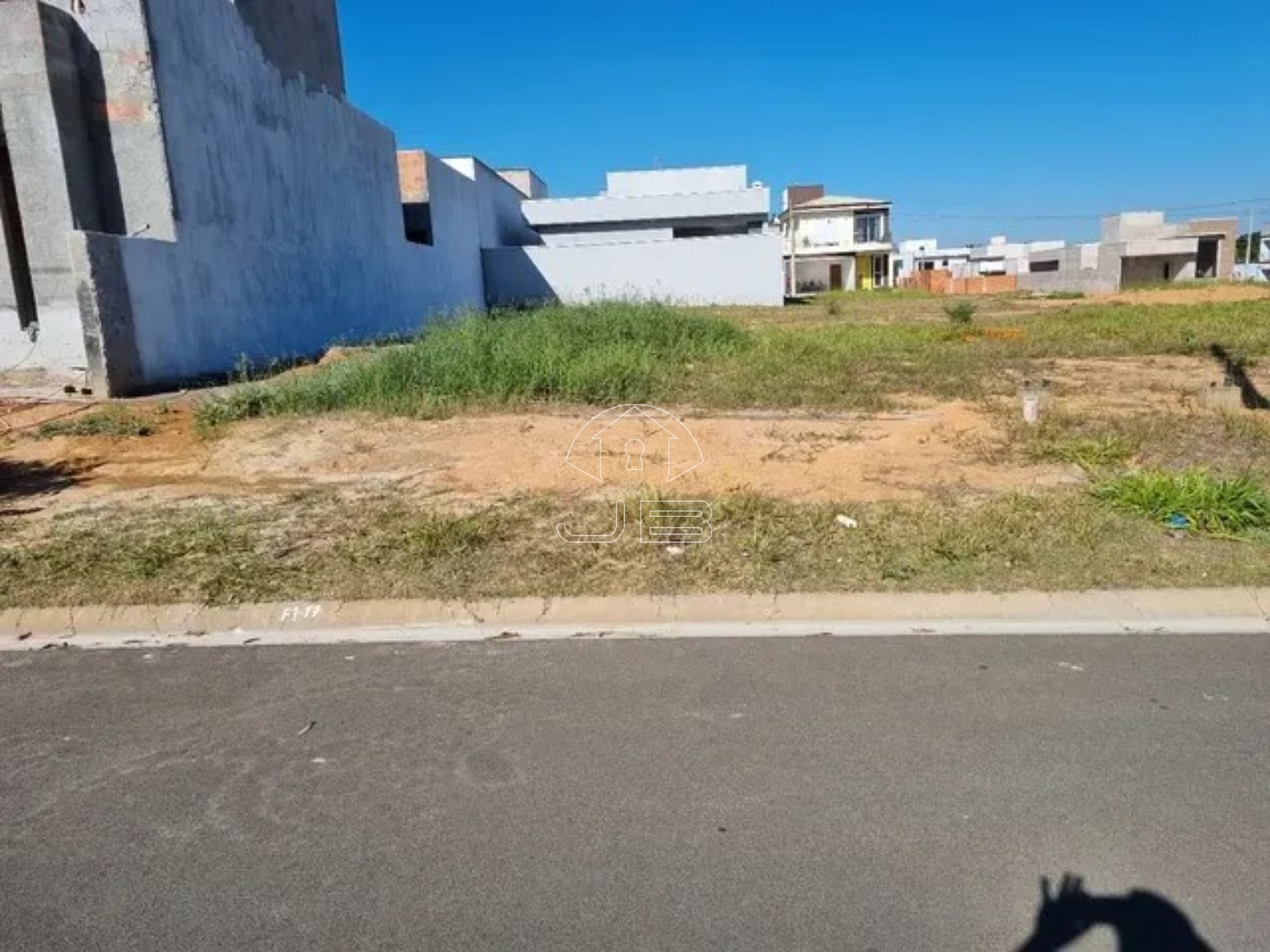 Terreno a venda no Condomínio Montirey, Morte Mor, SP.
