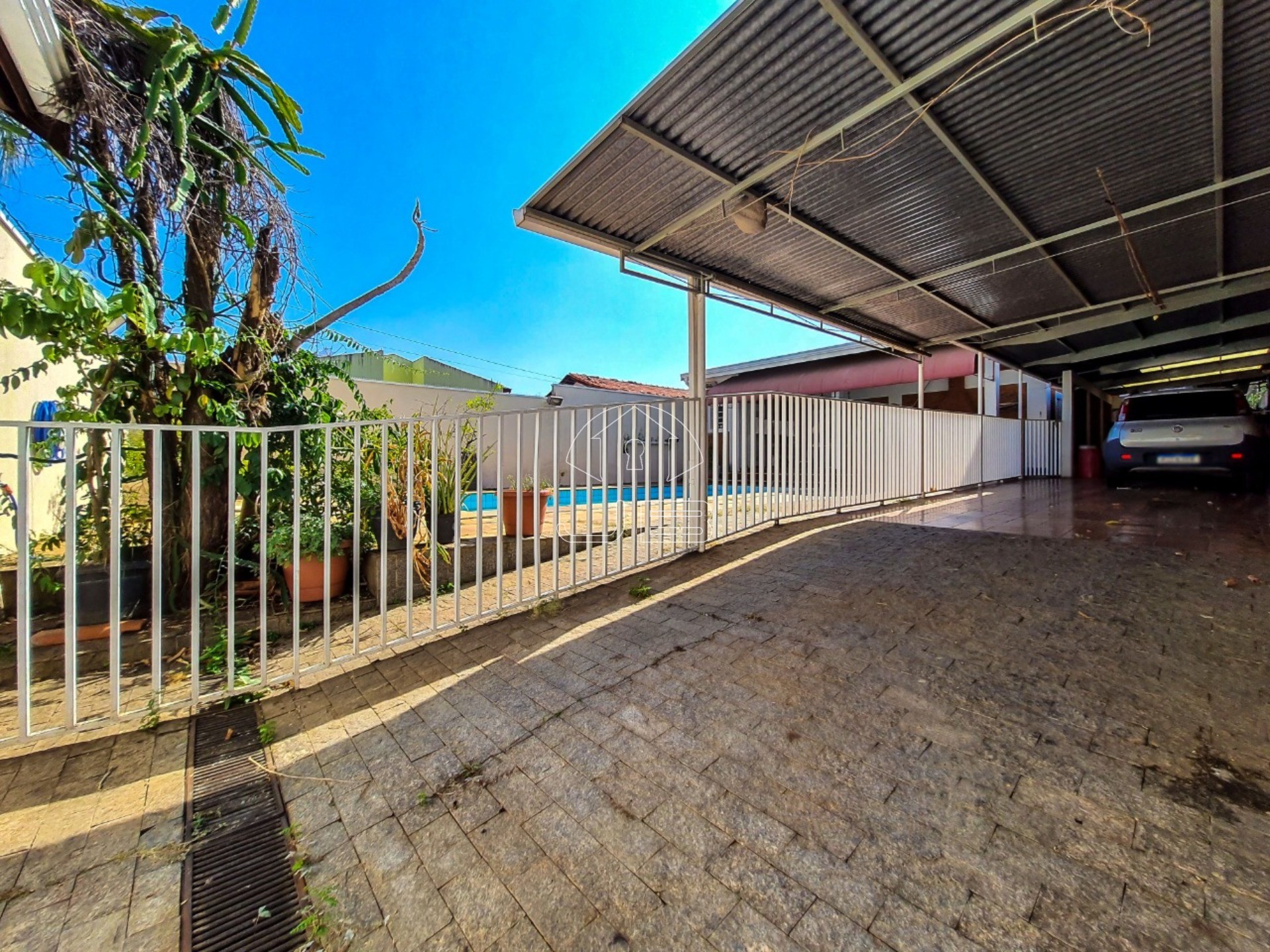 Casa à venda no Jardim Eulina, Campinas, SP.