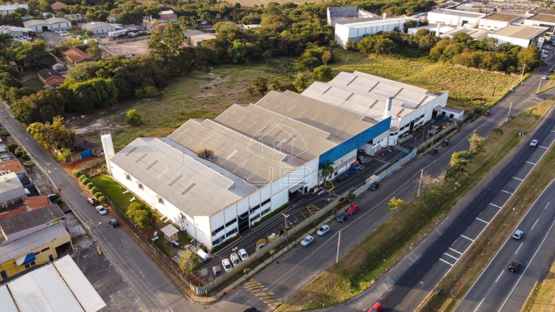 Galpão Industrial e comercial para venda e locação em Sumaré-SP