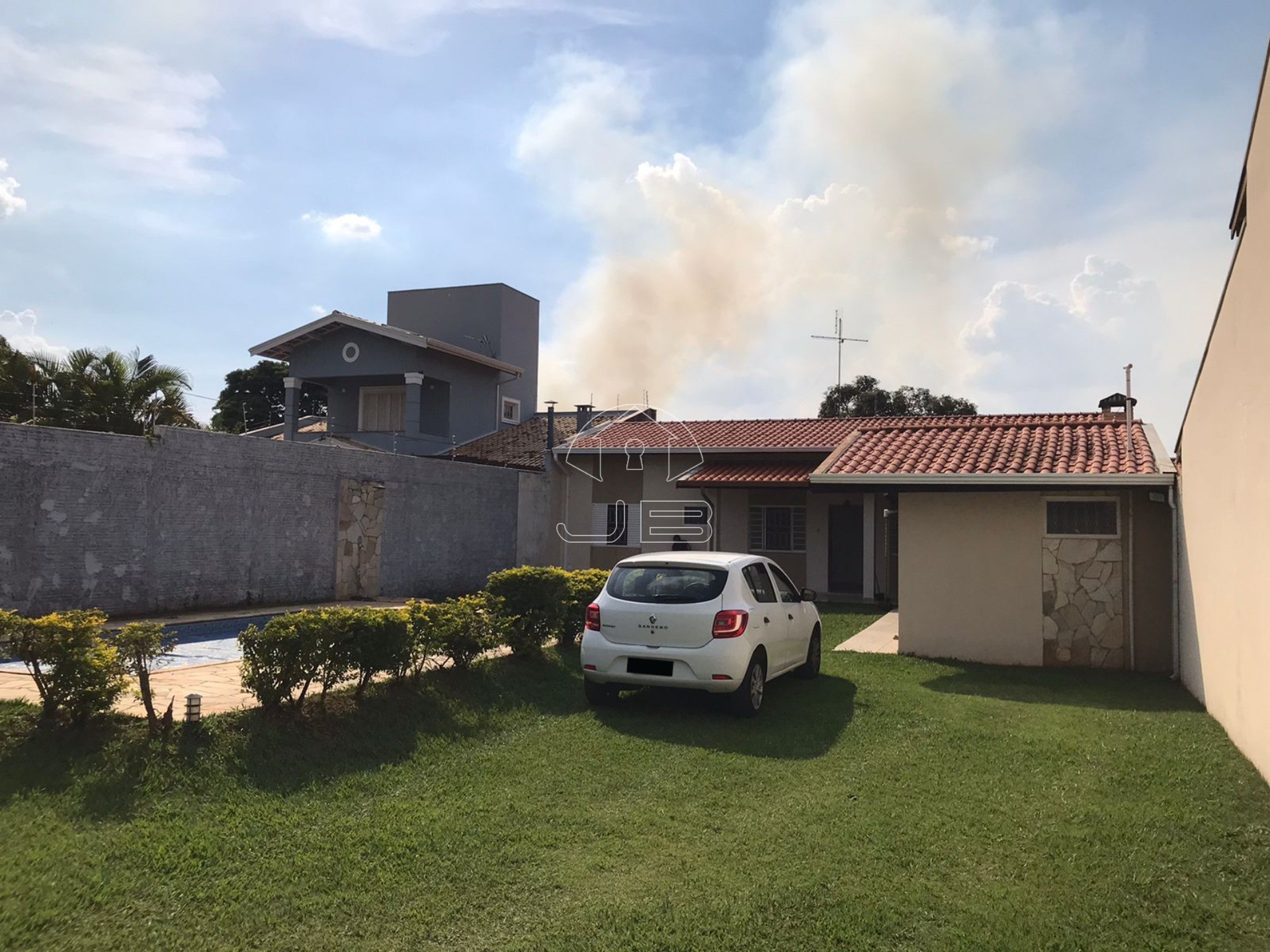 Casa a Venda no Bosque das Palmeiras em Campinas, SP.