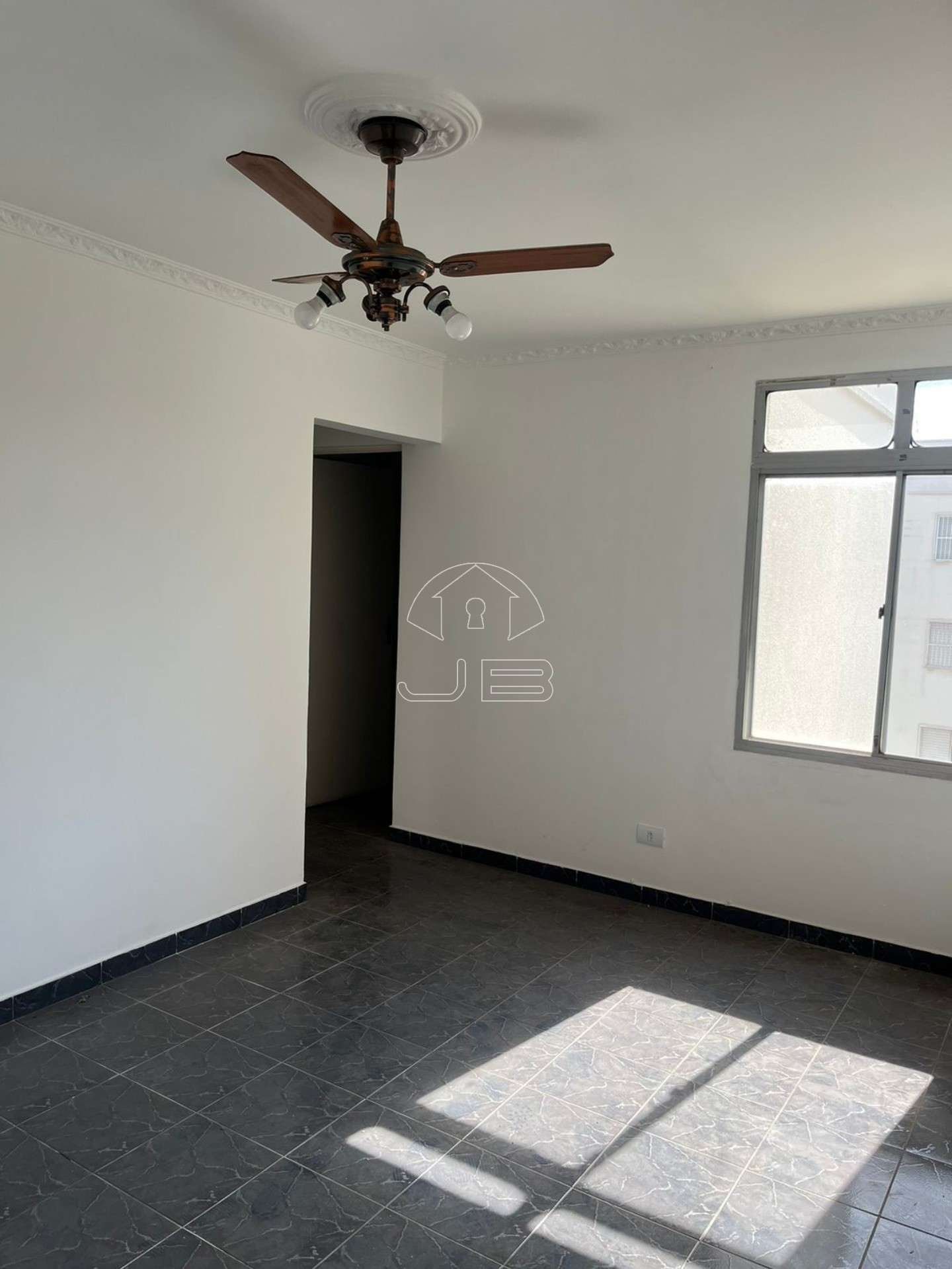Apartamento a venda no Jardim Miranda, Campinas, SP.