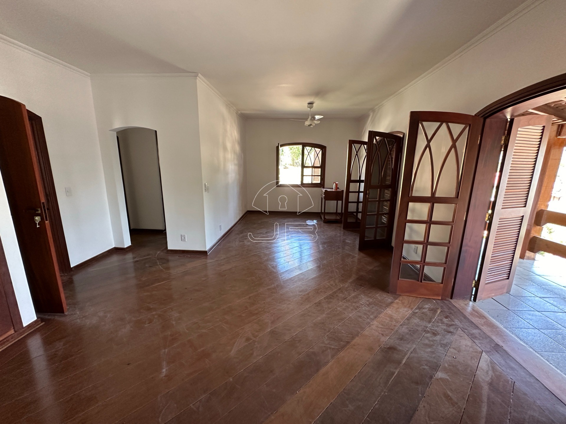 Casa para locação no Condomínio Chácara Flora, Valinhos,SP.