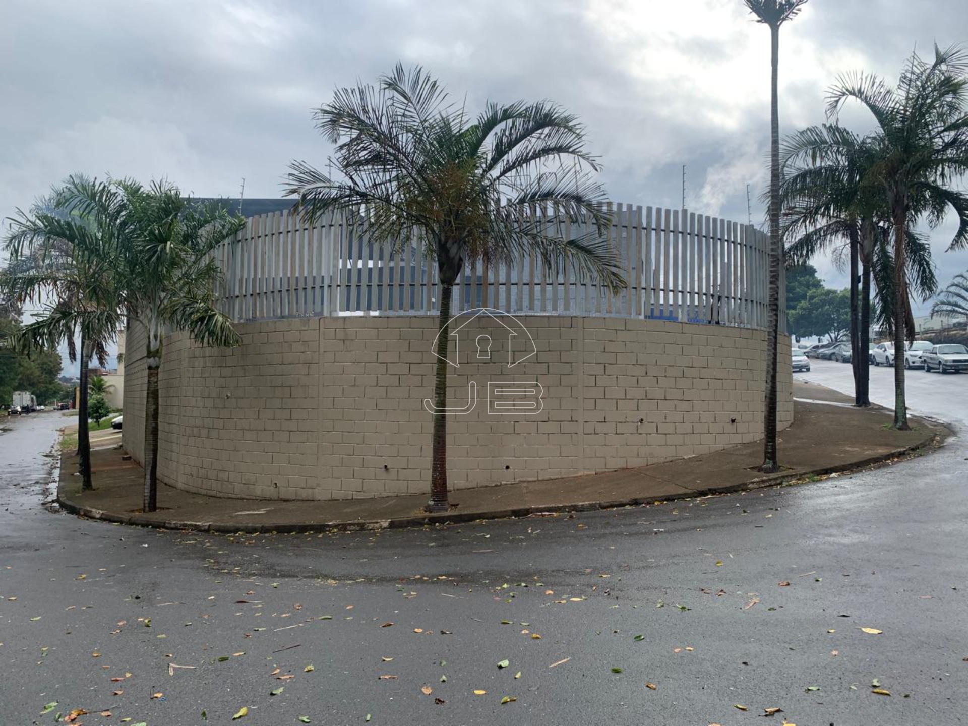 Industrial Comercial de 200,00 m² para Venda ou Locação em Campinas-SP, no Bairro Parque Via Norte