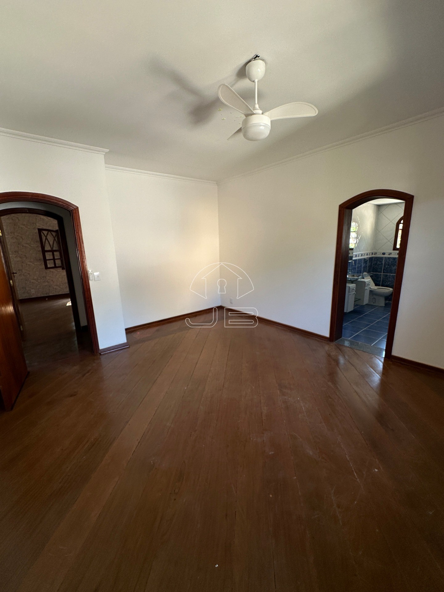 Casa para locação no Condomínio Chácara Flora, Valinhos,SP.