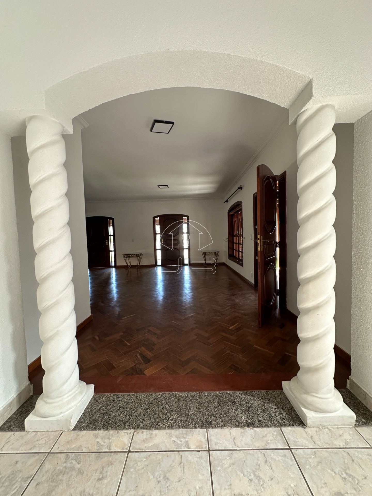 Casa para locação no Condomínio Chácara Flora, Valinhos,SP.