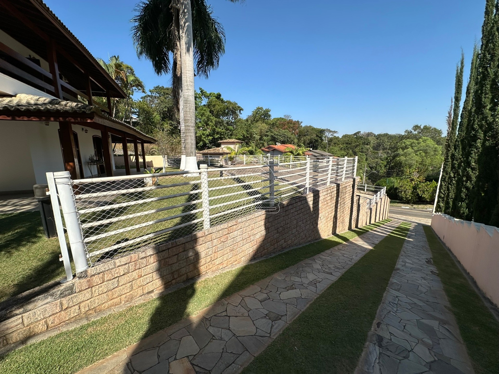 Casa para locação no Condomínio Chácara Flora, Valinhos,SP.