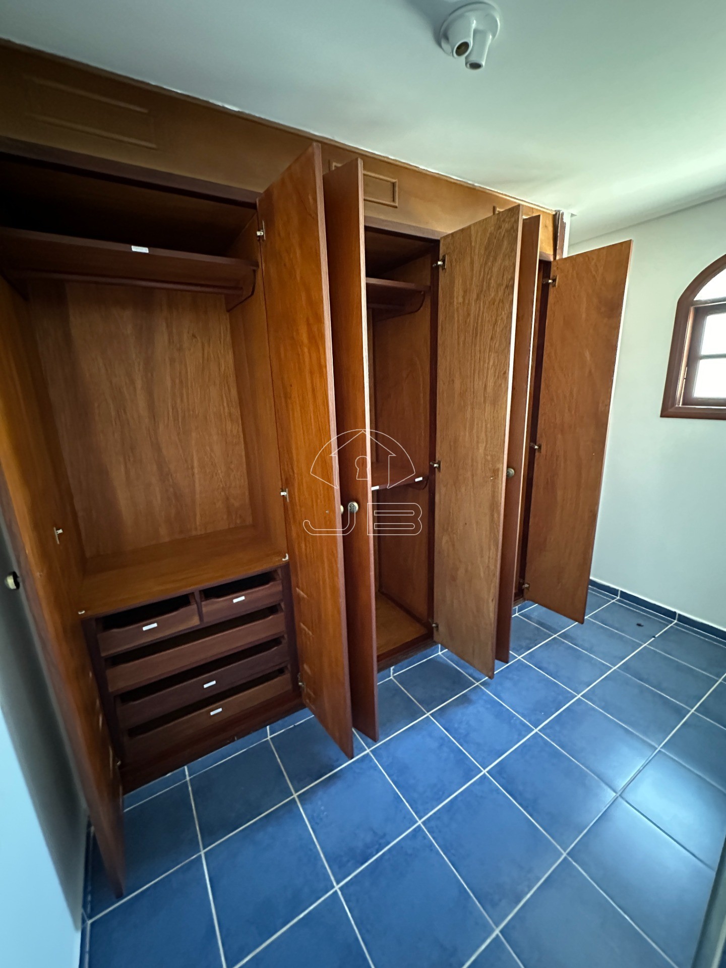 Casa para locação no Condomínio Chácara Flora, Valinhos,SP.