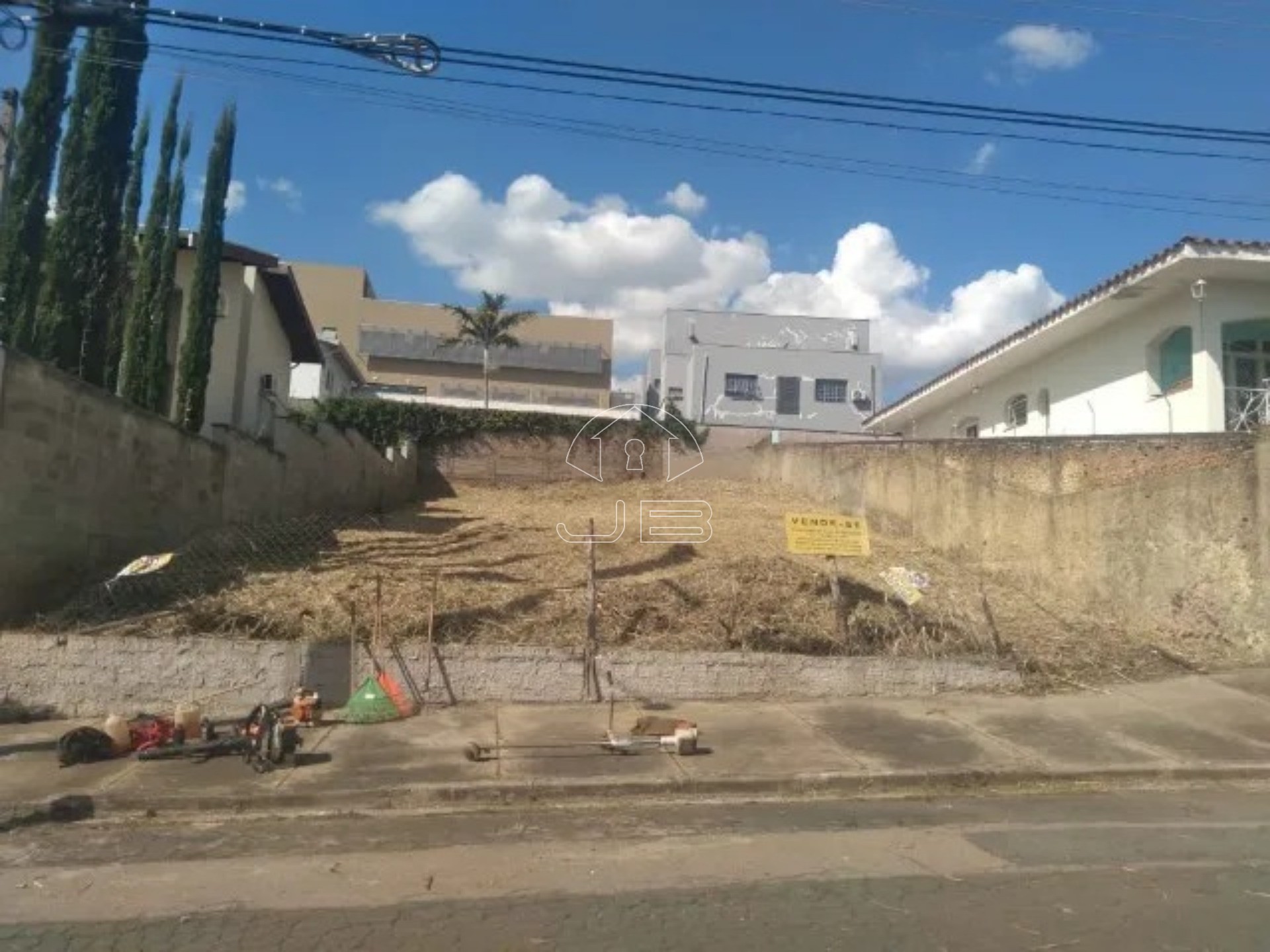 TERRENO A VENDA EM BARÃO GERALDO, CAMPINAS, SP.
