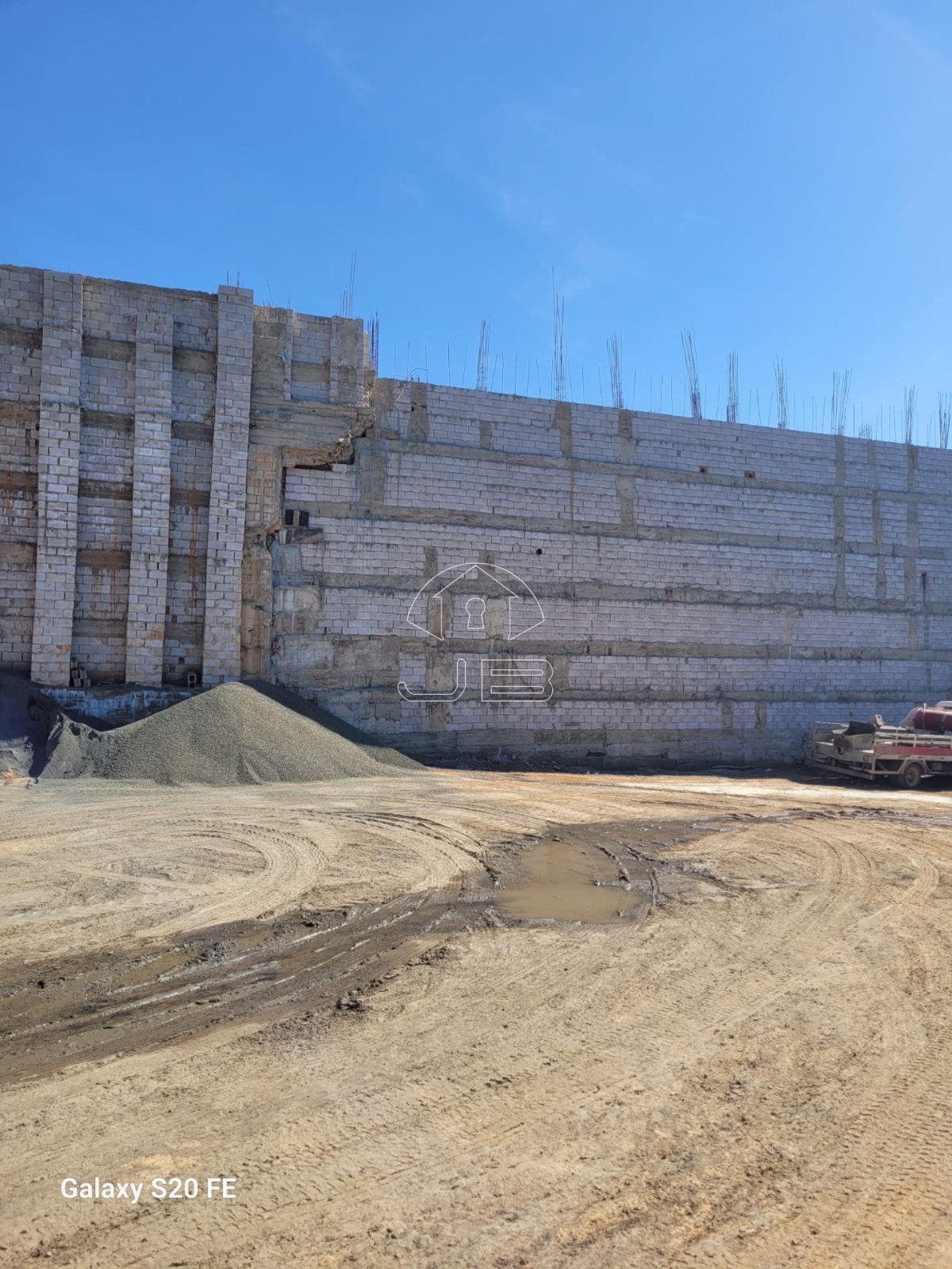 Oportunidade única: Terreno à venda em Hortolândia-SP, Chácaras Havaí, 7.135,00 m² de área. Venha conferir!