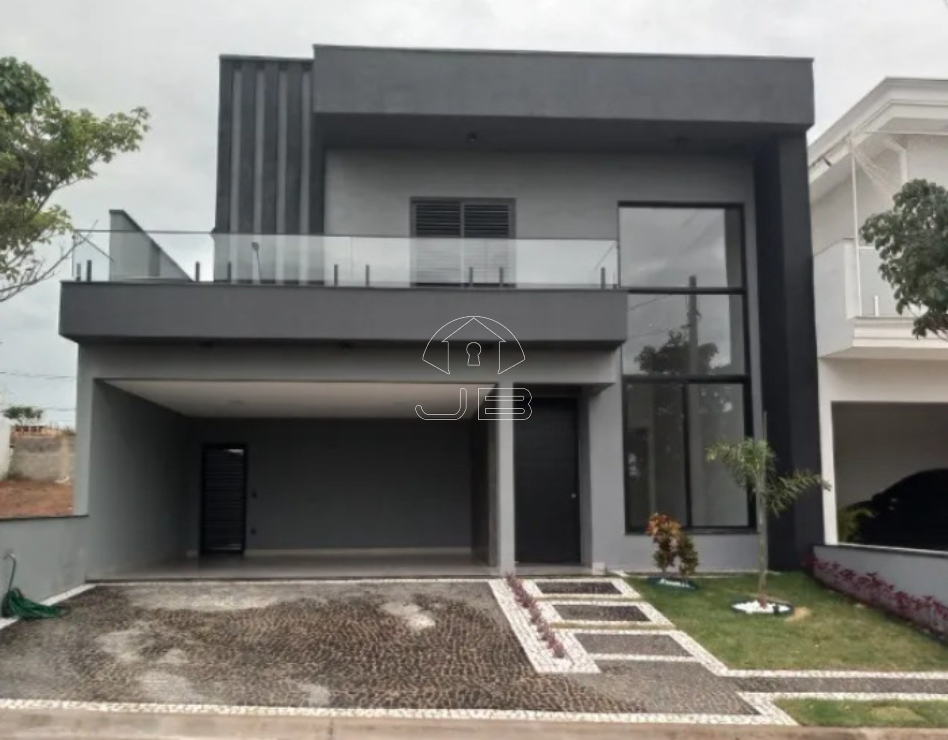 Espetacular Casa à Venda no condomínio Jatobá em Hortolândia-SP, Jardim Santa Amélia: 3 Quartos, 1 Suíte, 1 Sala, 4 Vagas, 260m²!