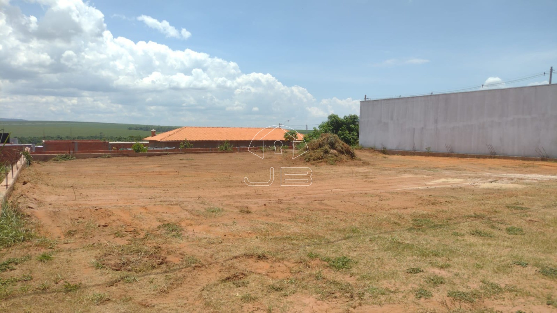 Casa a venda na cidade de dois córregos, Vitoria III