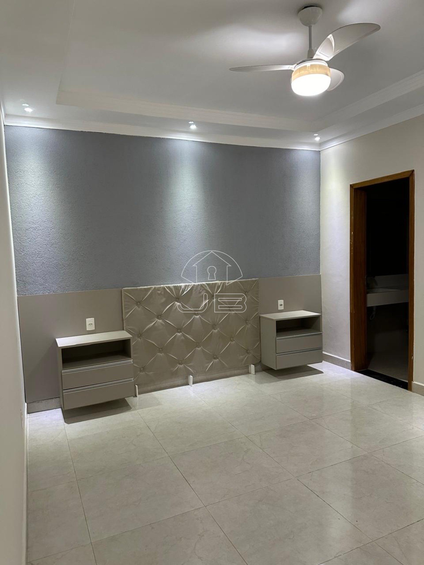 Imperdível! Casa à venda em Sumaré-SP, Jardim Dall'orto, 2 quartos, 1 suíte, 1 sala, 3 vagas de garagem, 175m².