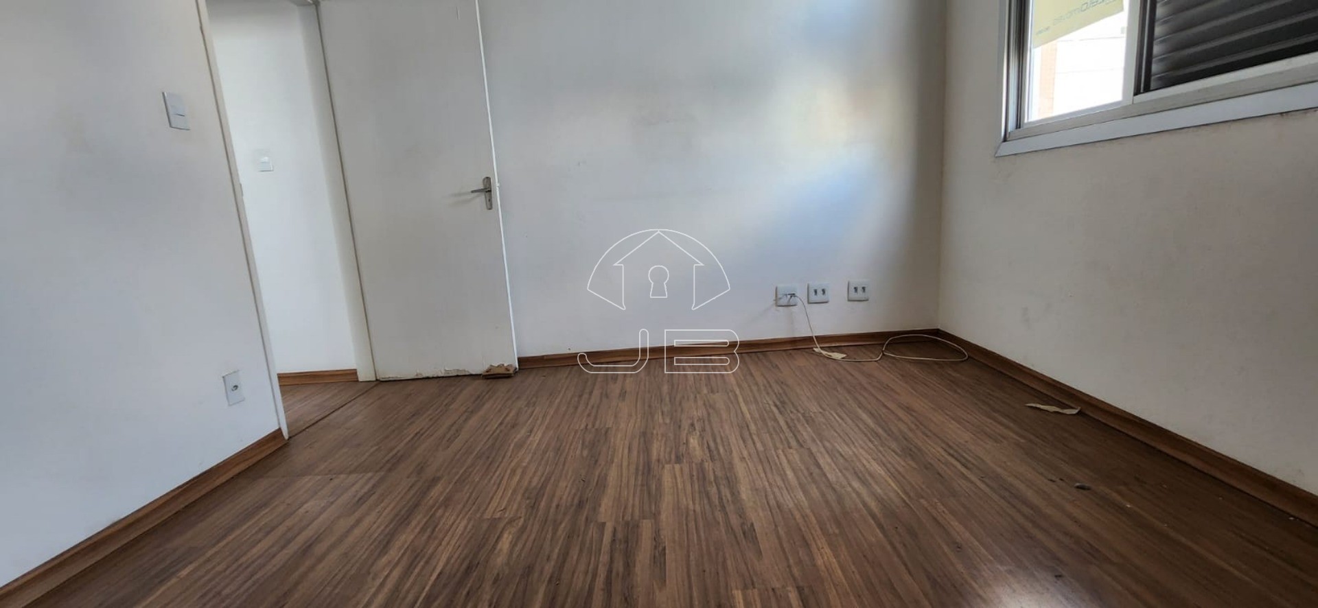 VENDE APARTAMENTO CENTRO CAMPINAS, SÃO PAULO.