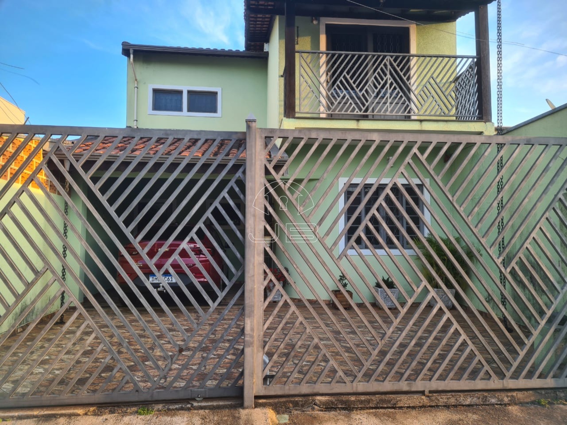 Imperdível: Casa à venda em Hortolândia-SP, Jd. Nova Europa - 2 quartos, 1 sala, 2 banheiros, 2 vagas, 150m²!