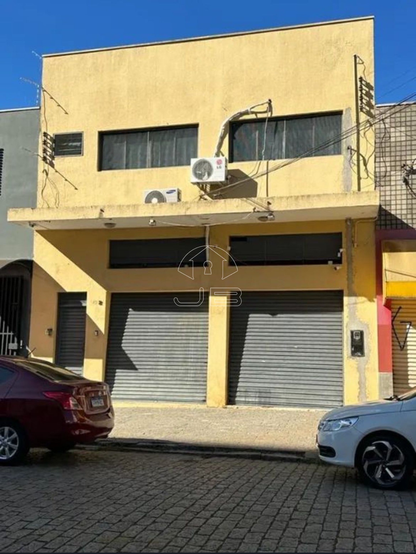 Oportunidade Imperdível: Espaço Comercial à Venda em Campinas-SP, Bairro Bosque, 2 Salas, 225m²!