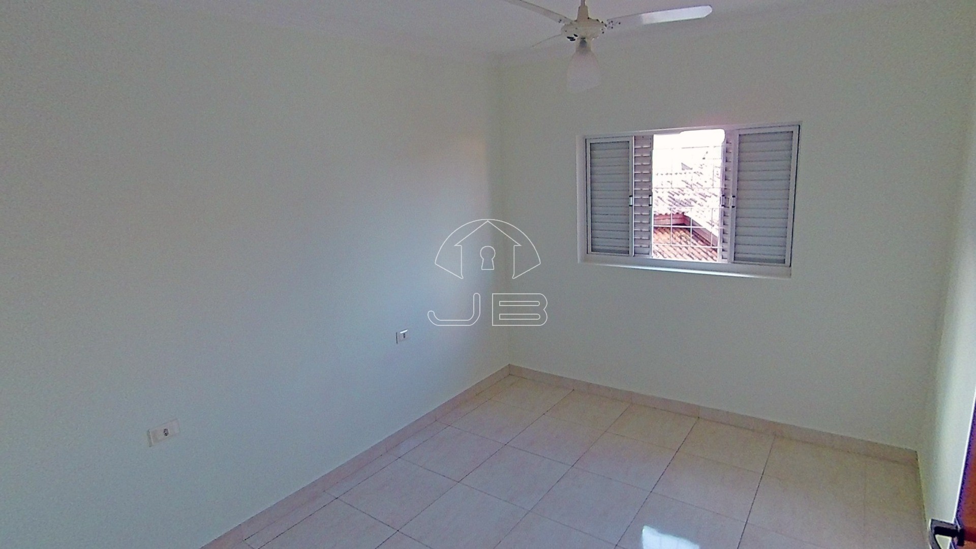 Casa à venda em Americana-SP, Jardim Brasília: 3 quartos, 1 suíte, 2 salas, 3 banheiros, 4 vagas, 150m²! Venha conferir!