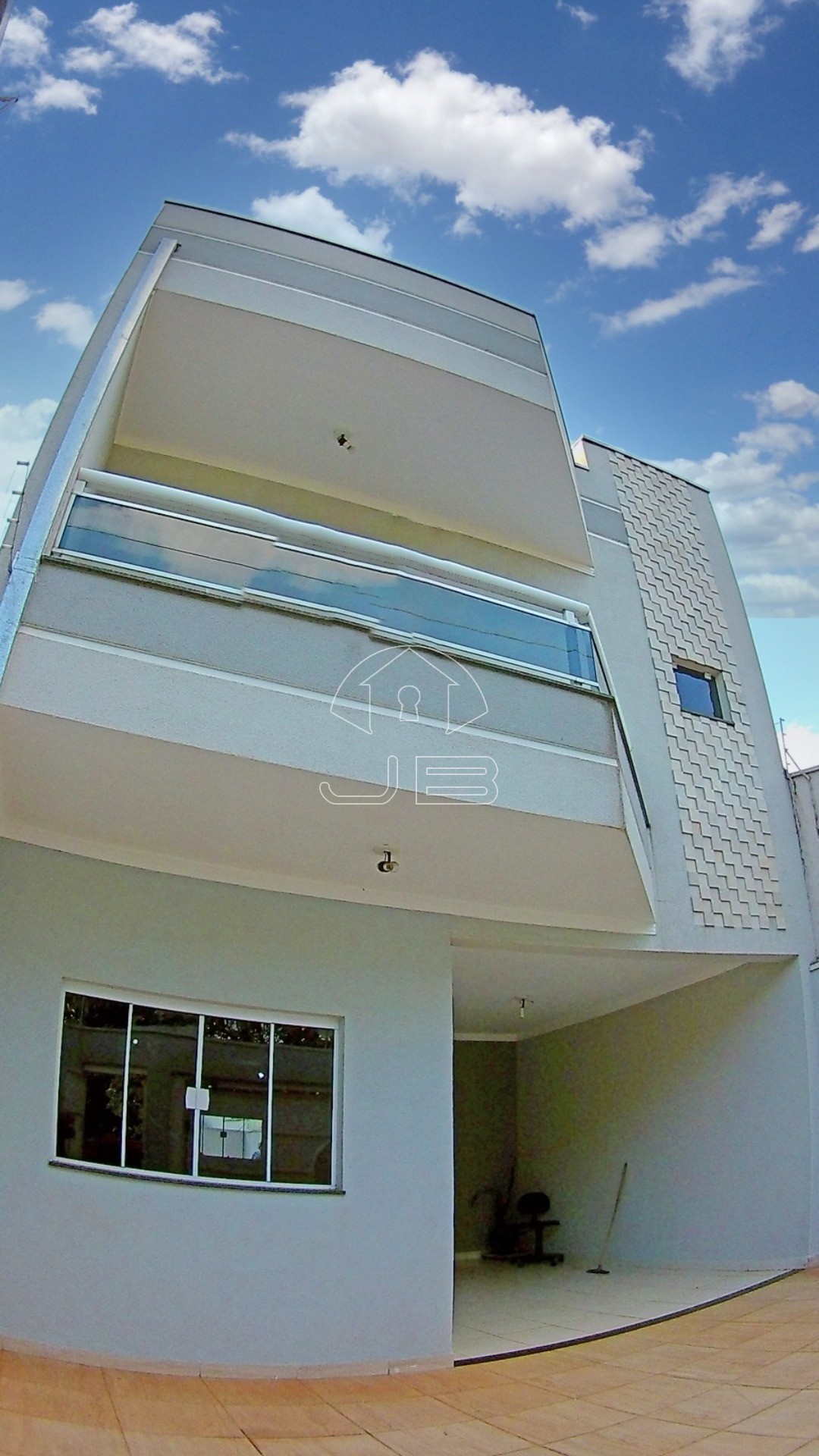 Casa à venda em Americana-SP, Jardim Brasília: 3 quartos, 1 suíte, 2 salas, 3 banheiros, 4 vagas, 150m²! Venha conferir!