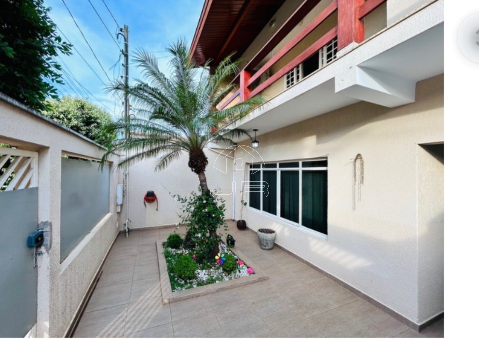 Casa à venda em Sumaré-SP, Parque Virgílio Viel: 3 quartos, 1 suíte, 2 salas, 3 banheiros, 2 vagas de garagem, 185m².