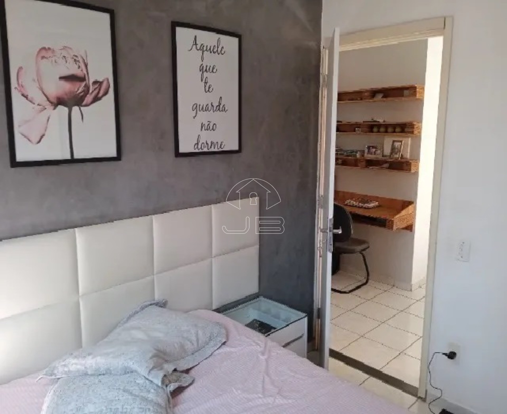 Apartamento à venda em Sumaré-SP - Jardim Santiago (Nova Veneza) - 2 quartos, 1 sala, 1 banheiro, 1 vaga de garagem - 44 m².