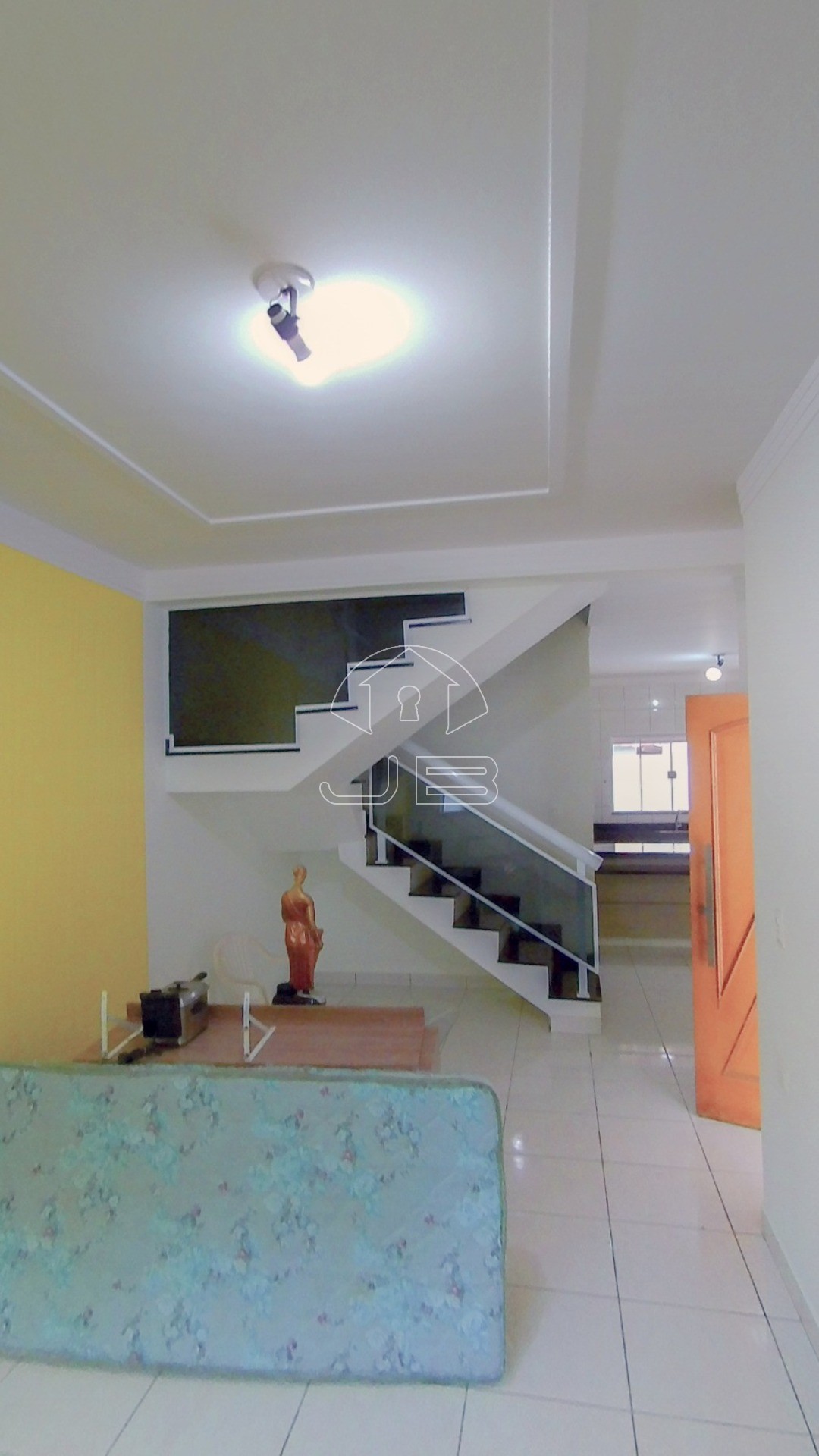 Casa à venda em Americana-SP, Jardim Brasília: 3 quartos, 1 suíte, 2 salas, 3 banheiros, 4 vagas, 150m²! Venha conferir!
