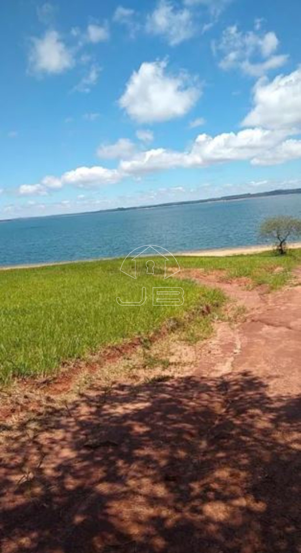 Terreno a venda na Estancia Turistica de Paranapanema - Paranapanema - SP