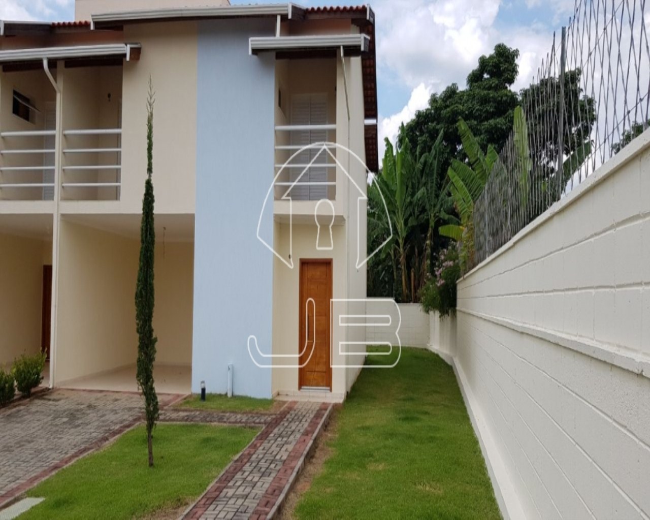 Casa a venda no Condomínio Vila Fontaine no bairro Chácaras Alpina, Valinhos-SP