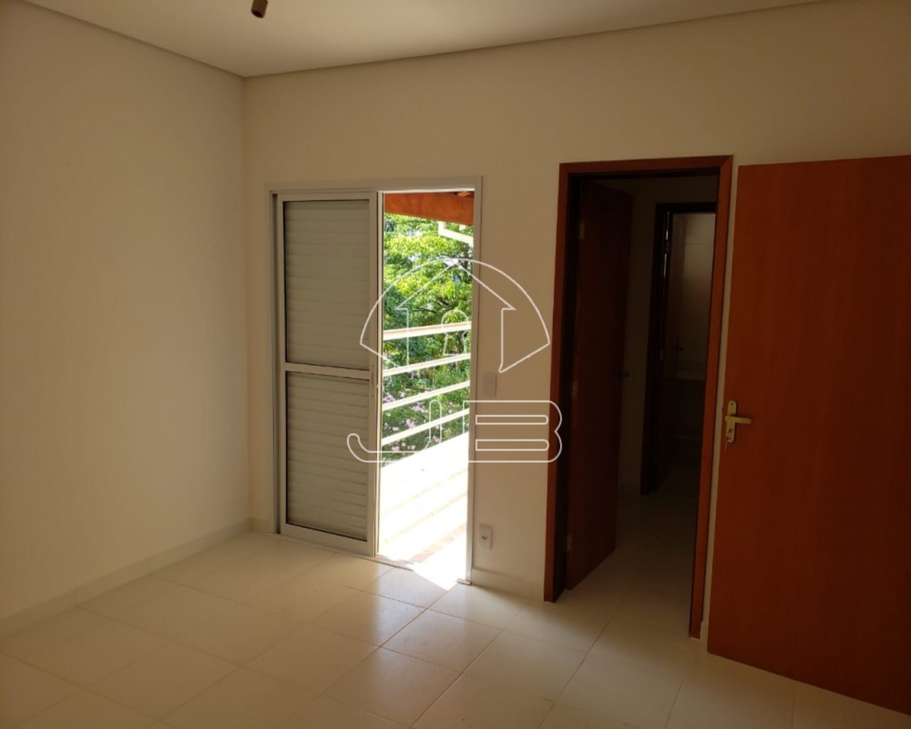 Casa a venda no Condomínio Vila Fontaine no bairro Chácaras Alpina, Valinhos-SP