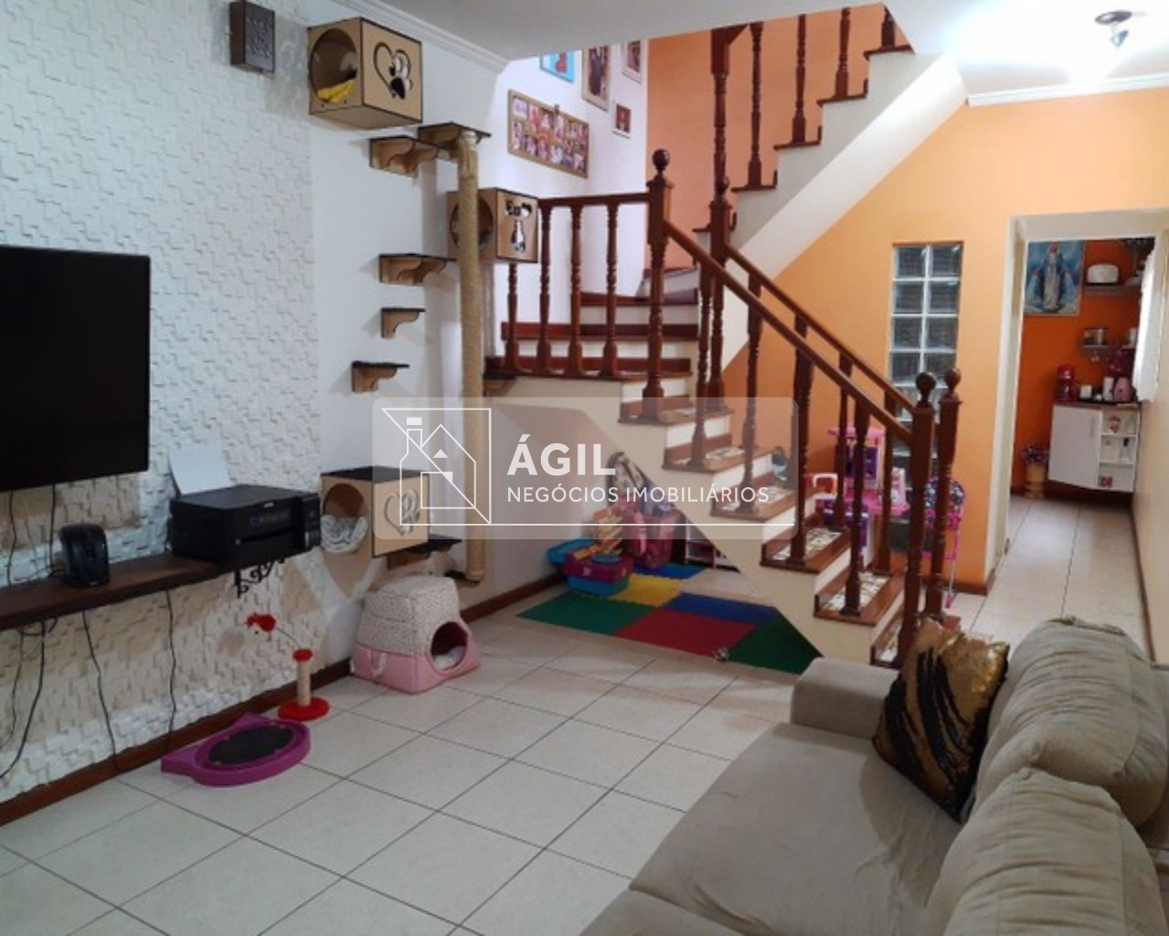 Vende-se Sobrado no Residencial Flamboyant- Região Sudeste de São José dos Campos