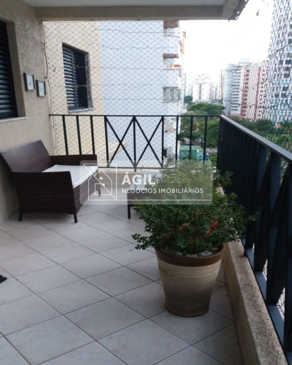 Venda Apartamento de 152m² com 3 dormitórios e suíte no Jardim Aquarius - São José dos Campos/SP