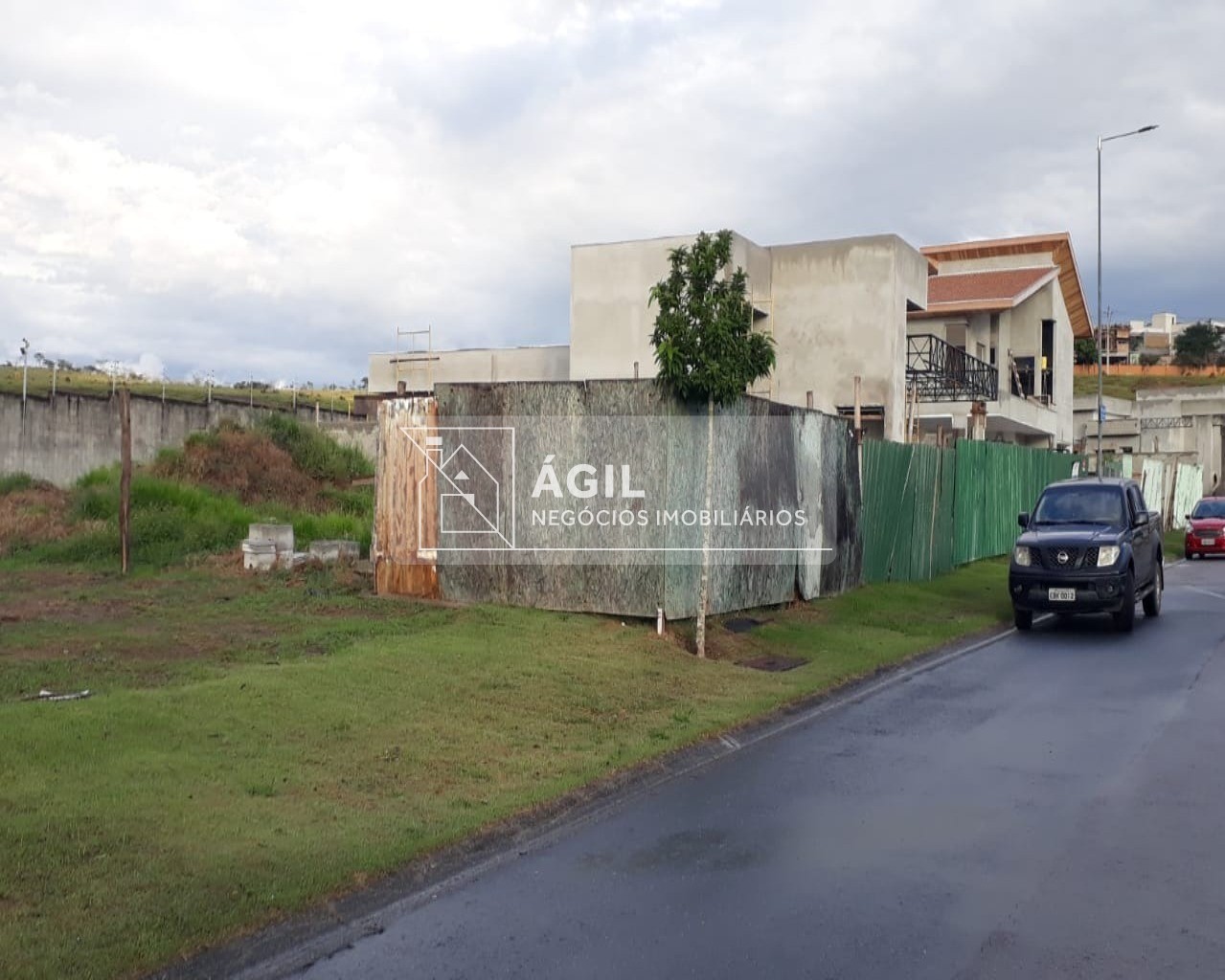 Terreno a venda, Condominio Colinas do paratehy norte, 600m, murado, urbanova