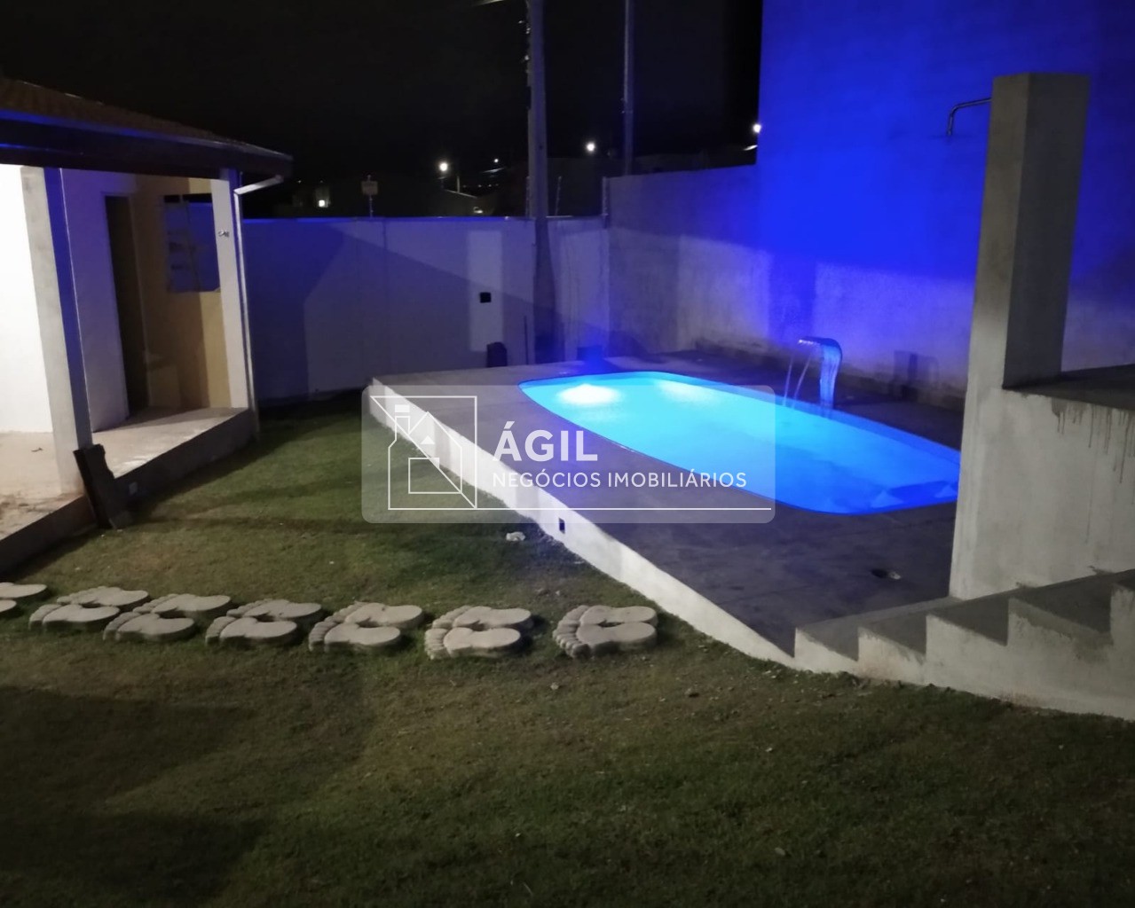Sobrado no condomínio portal dos pássaros - são josé dos cam