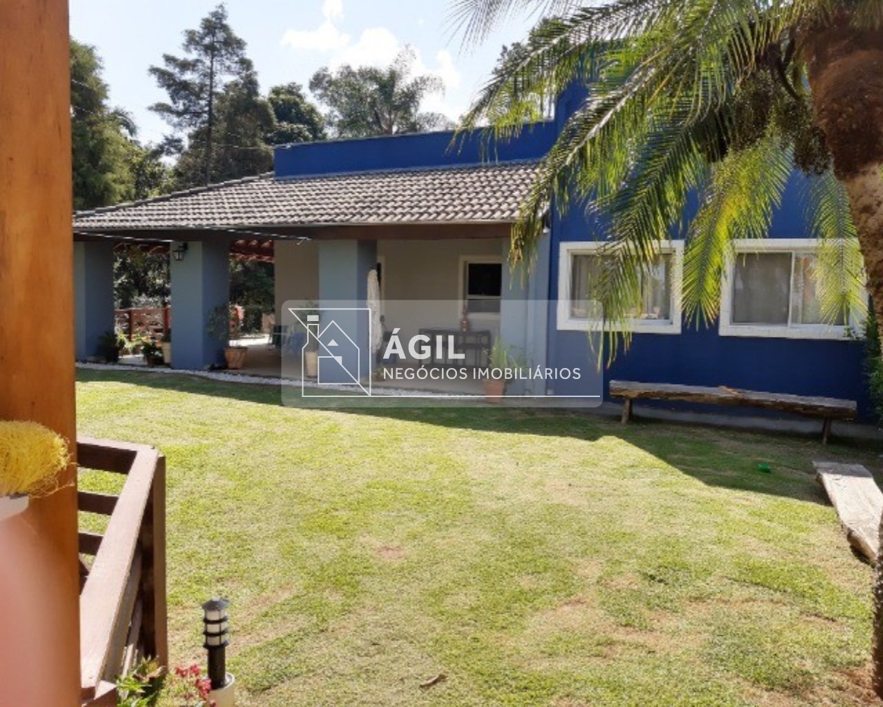 Casa em condomínio fechado em meio à natureza, Jacareí/SP