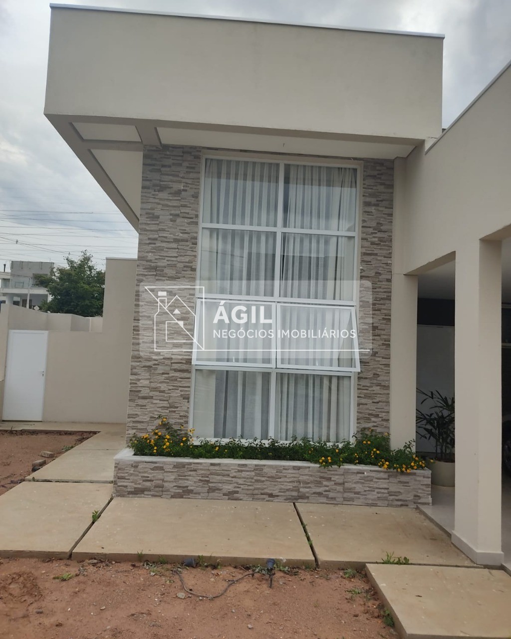 Casa térrea, de esquina, no Vivva (Residencial Vem Viver Jacareí), residencial clube.