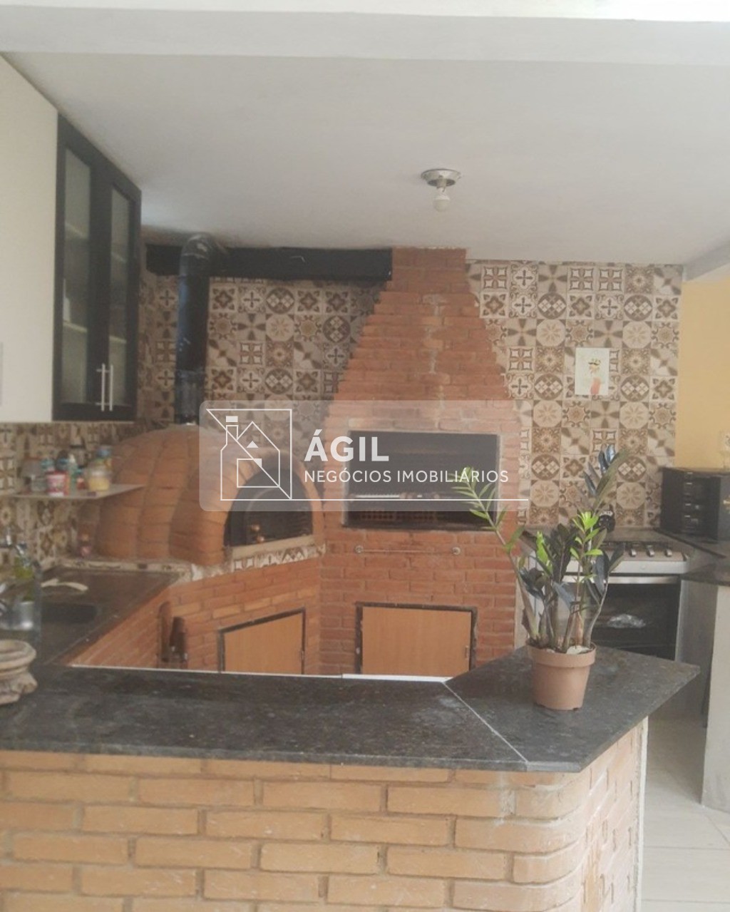 Casa a Venda de 3 dormitórios no vale dos Pinheiros local privilegiado no Esplanada, São José dos Campos/SP