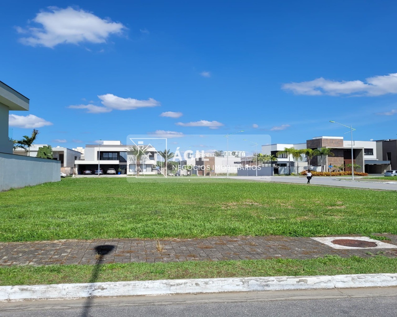 Terreno a venda, Condomínio, Urbanova, Residencial Jardim do Golfe, 551,66m², são josé dos campos