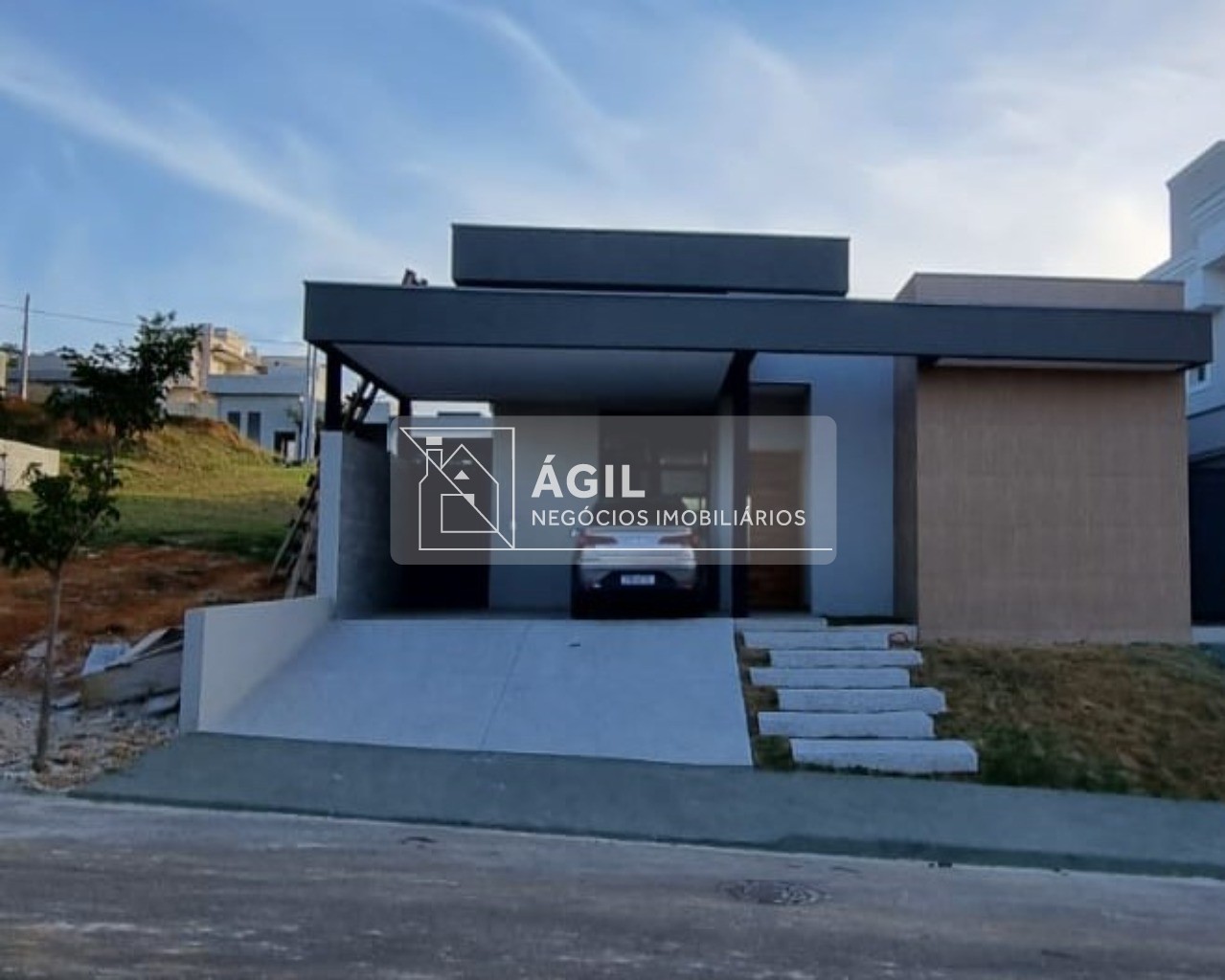 Excelente casa a venda nova com acabamento de primeira classe no Condomínio Terras do Vale - Caçapava - SP