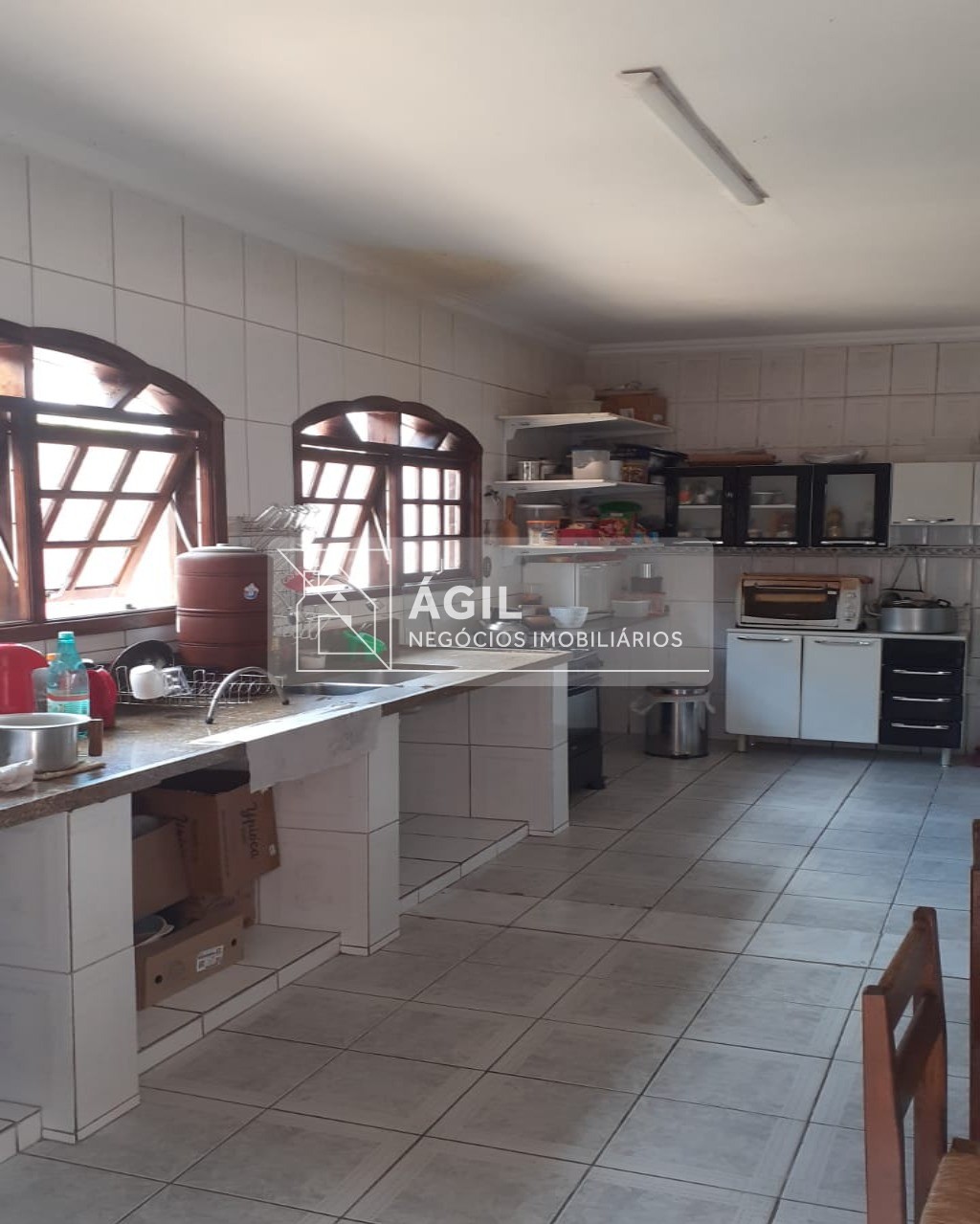 Venda casa térrea com 4 dormitórios, sendo 1 suíte - jacareí