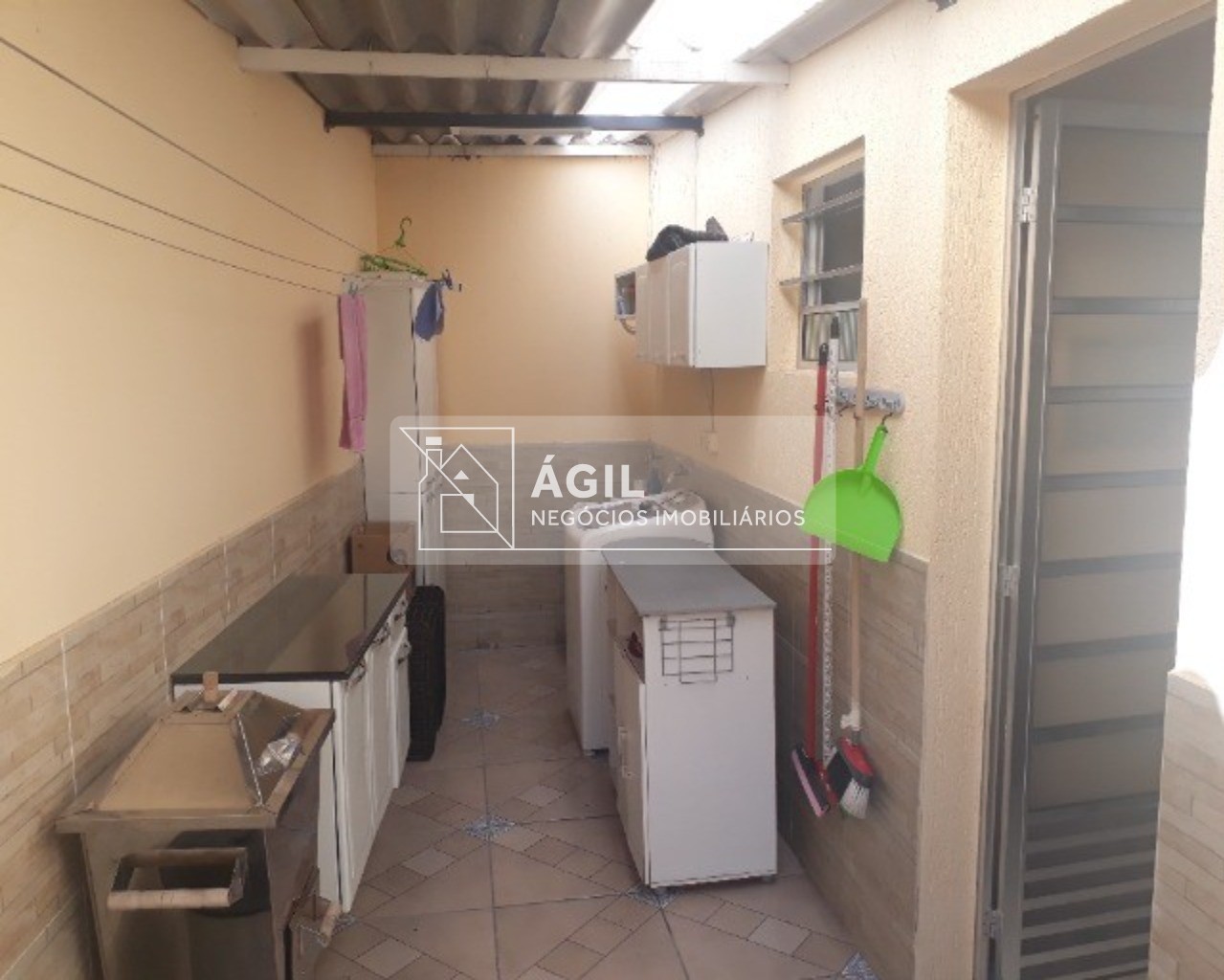 Venda sobrado de 111m²no jardim florida com 3 dormitórios, s
