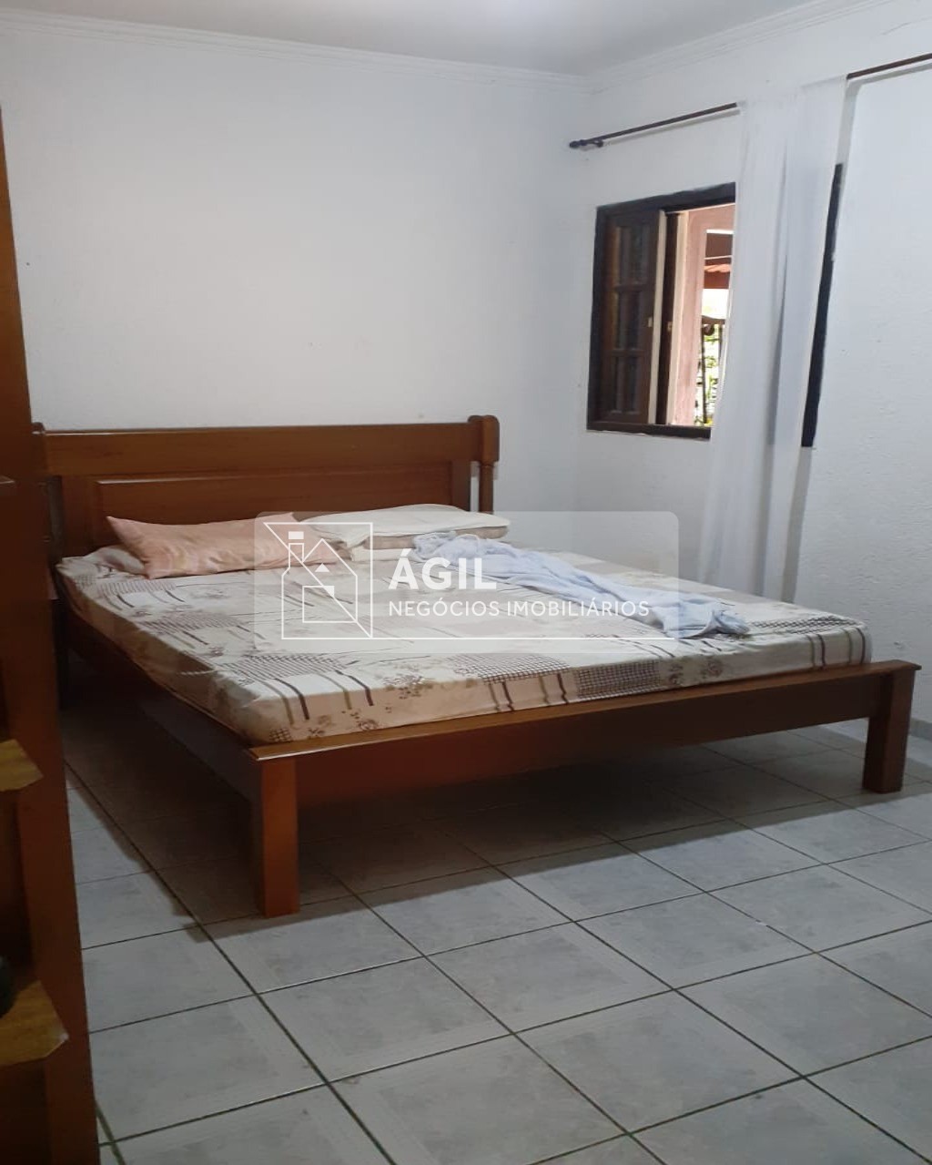 Venda casa térrea com 4 dormitórios, sendo 1 suíte - jacareí