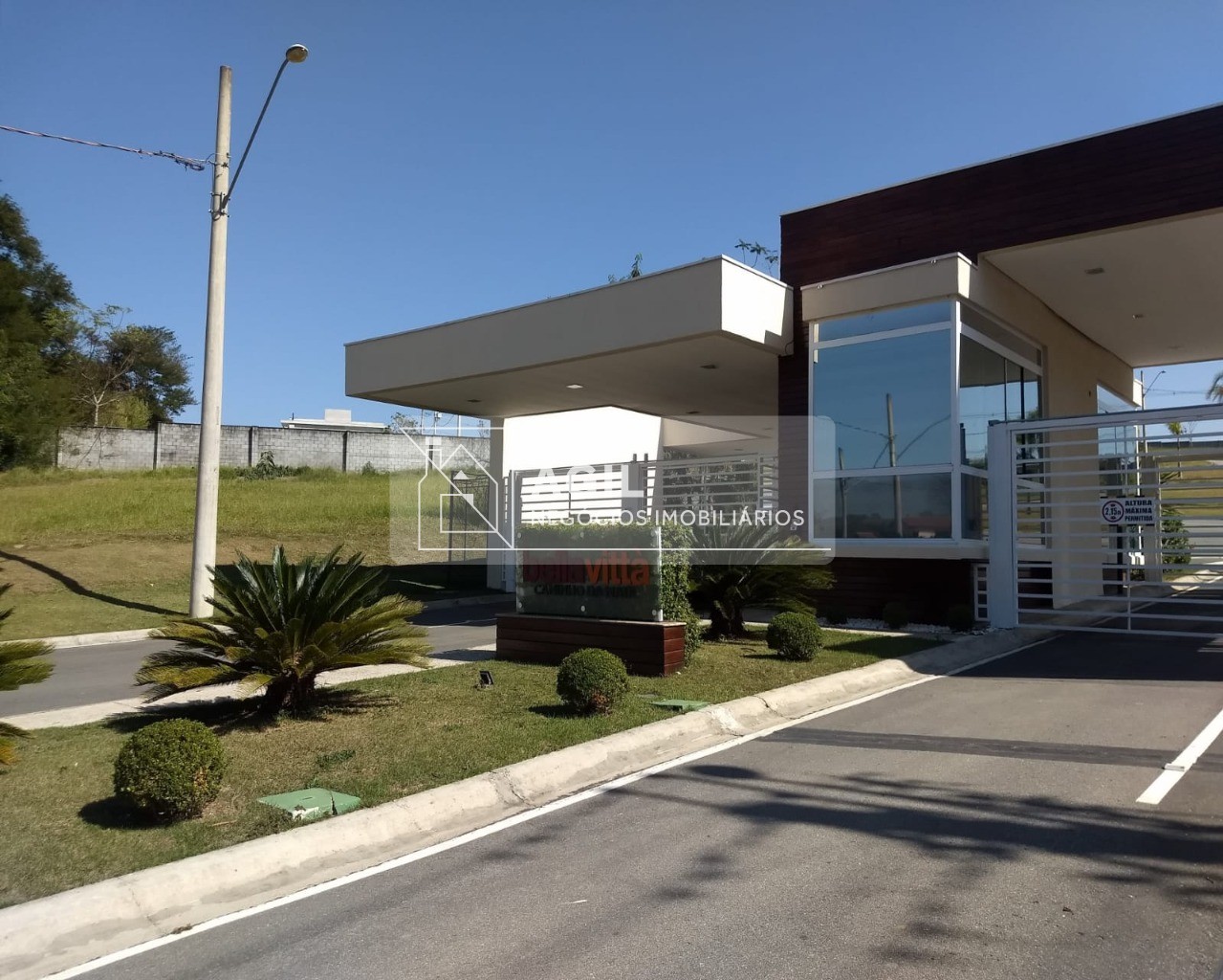 Terreno no Condomínio Bella Vittà Caminho da Mata - Caçapava - SP Lote com 306,02 m²