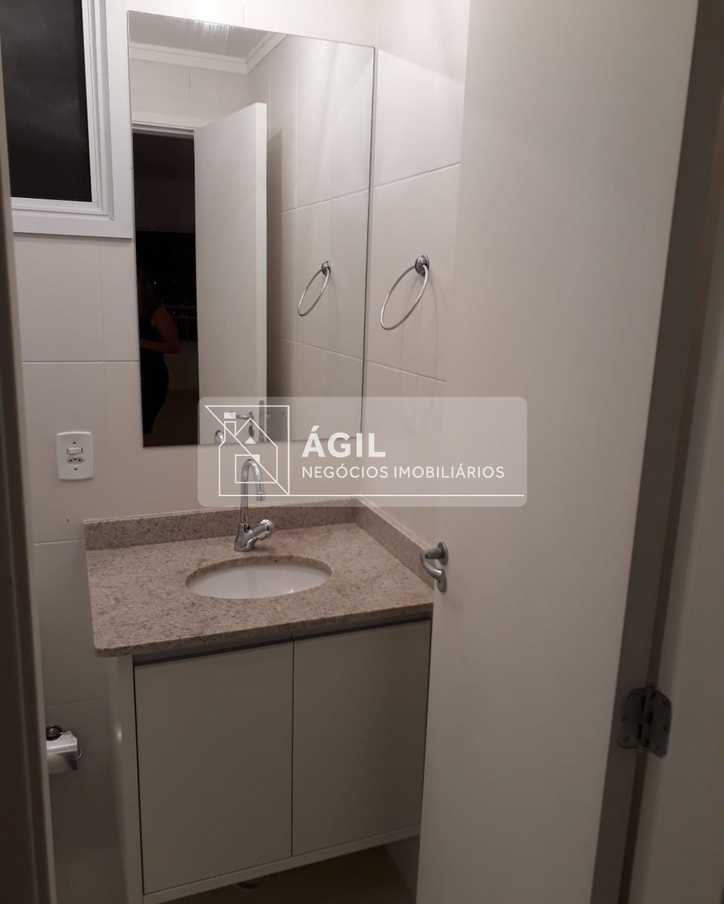 Alugo Apartamento - Parque Residencial Aquarius - Residencial Illuminato - 83m² - em São Jose dos Campos Ar condicionado - 83m² - 2 Dormitórios sendo