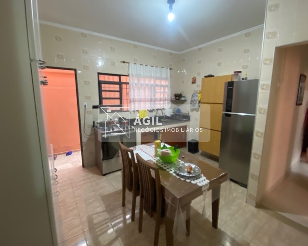 Casa a venda com 3 dormitórios com suíte no Bosque dos Eucaliptos - São José dos Campos - SP