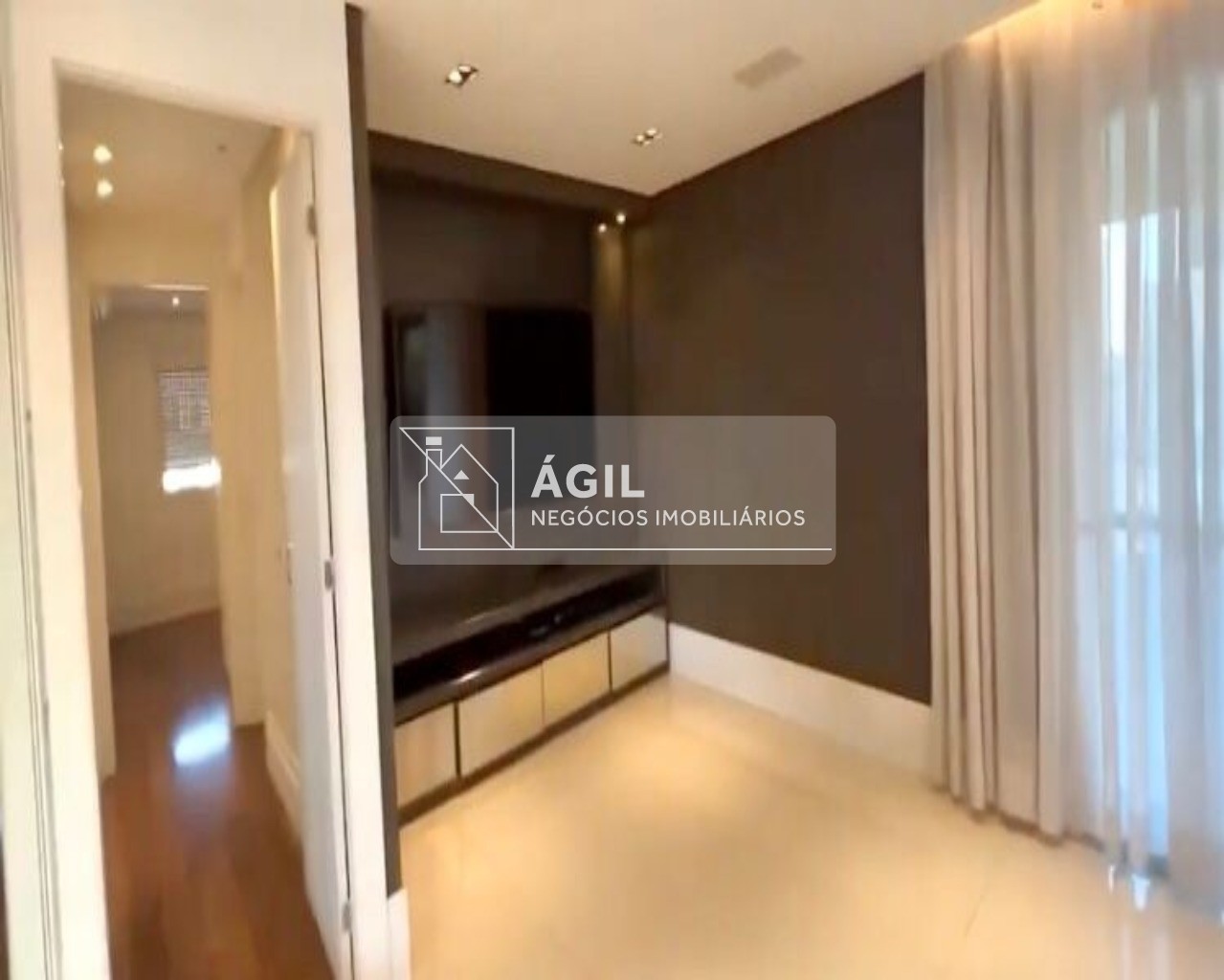 Apartamento residencial para Locação Vila Ema, São José dos Campos 3 dormitórios sendo 1 suíte, 2 salas, 3 banheiros, 2 vagas 147,00 m² útil, 147,00 m