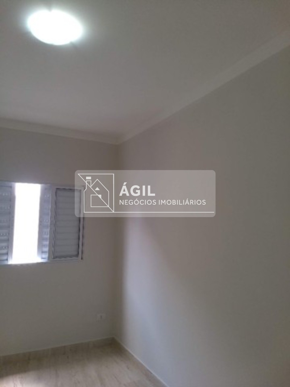 Venda Casa térrea com 3 dormitórios e suíte no Loteamento Villa Branca - Jacareí - SP