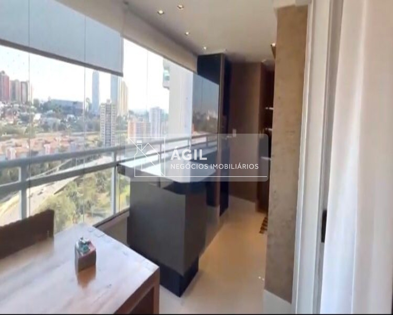 Apartamento residencial para Locação Vila Ema, São José dos Campos 3 dormitórios sendo 1 suíte, 2 salas, 3 banheiros, 2 vagas 147,00 m² útil, 147,00 m
